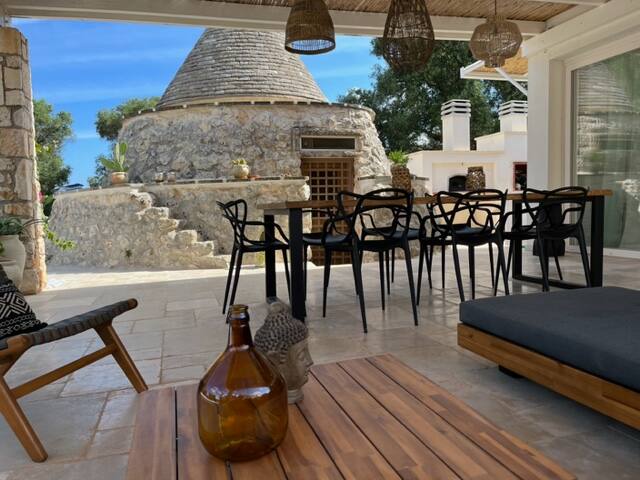 Lussuosa villa moderna con trulli e Piscina gallery image 5