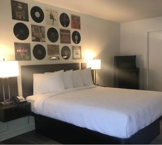 Hillside Crossing managed Airbnb listing 2