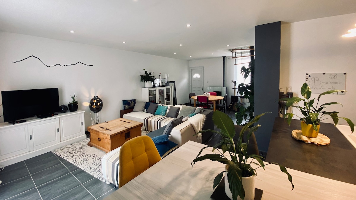 Annonce Airbnb populaire: Pleasant townhouse with its jacuzzi. à Tarbes