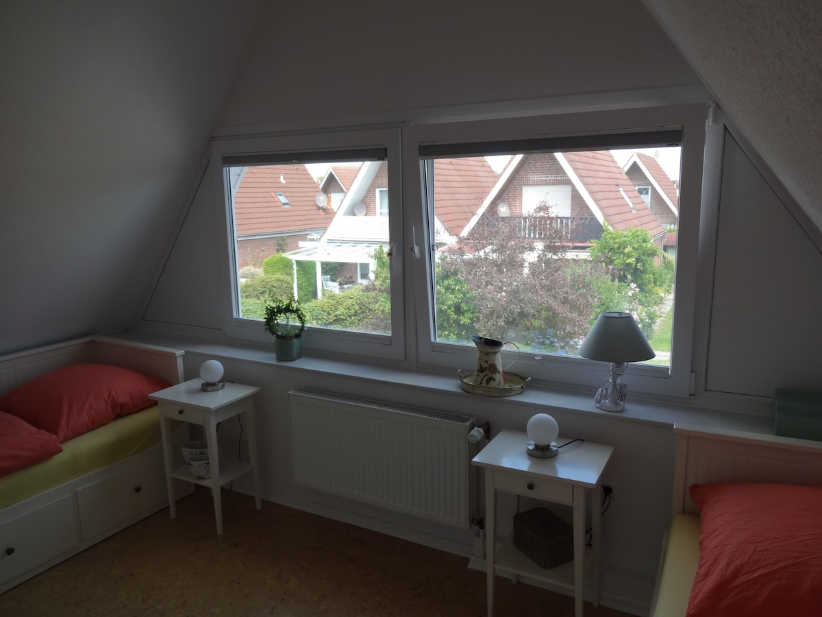 Spálňa 2 (horné poschodie)

