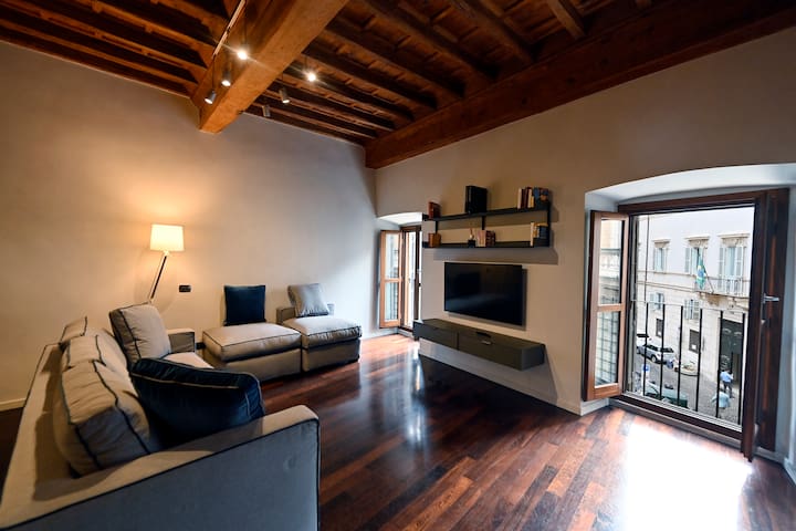 Piazza Navona Mara’s apartment