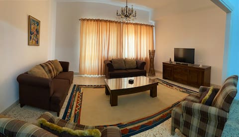 Lovely 3 Bedrooms Apartment at city center