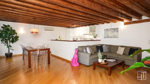 Airbnb con migliori performance: HT® - Exclusive loft in the centre of Padua a Padova