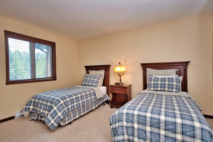 חדר שינה מס '2 עם 2 מיטות יחיד