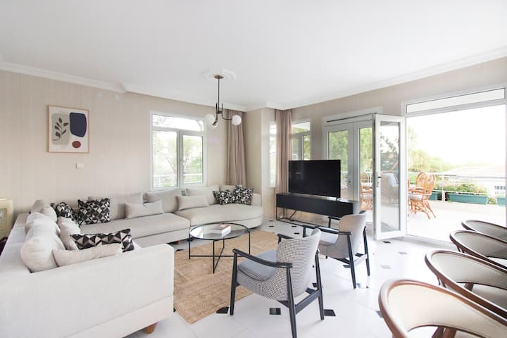 Spacious 5r Villa With Pool & Sea View In Ayvalık - Ayvalık