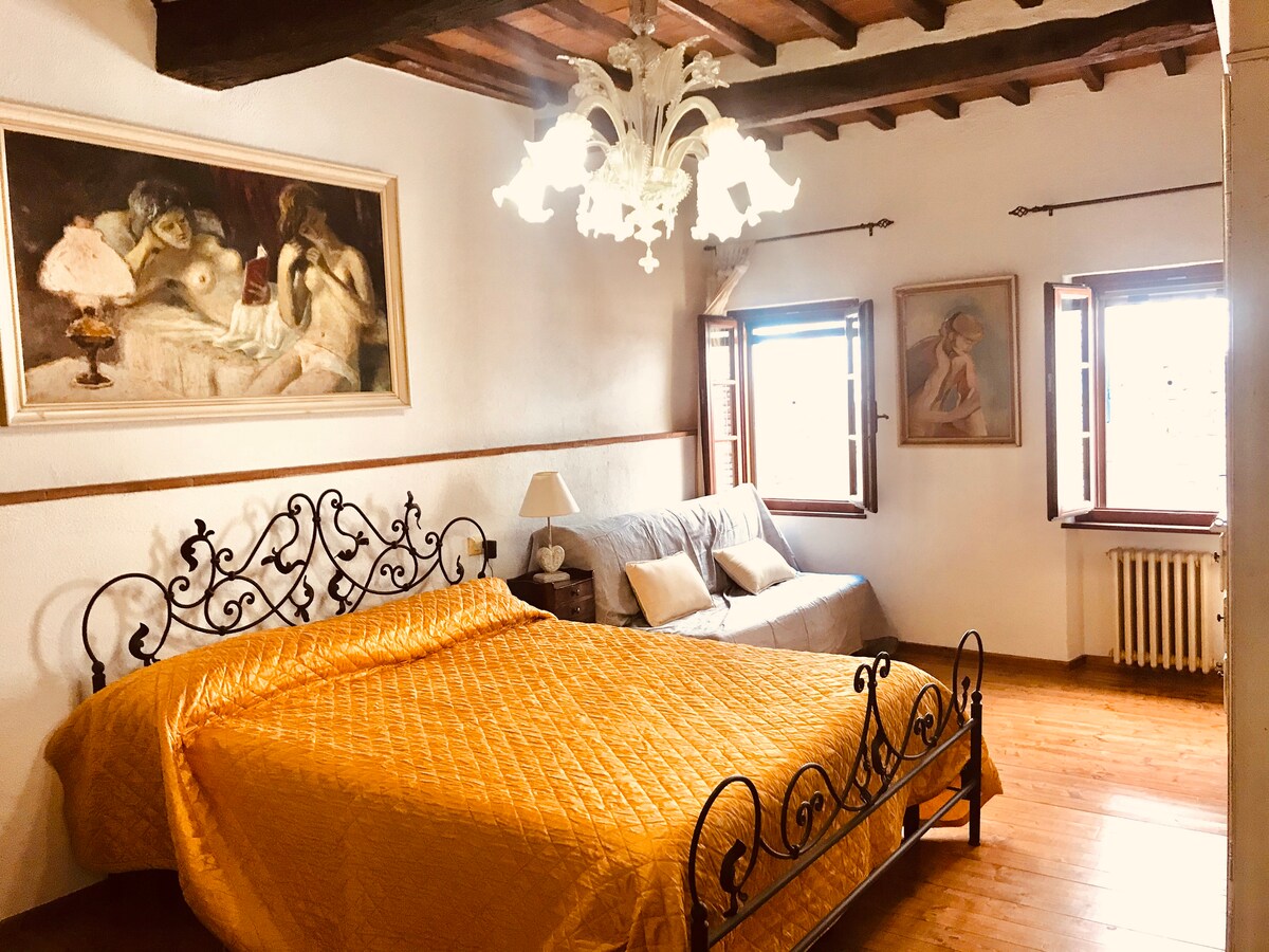 manželská posteľ a rozkladacia pohovka