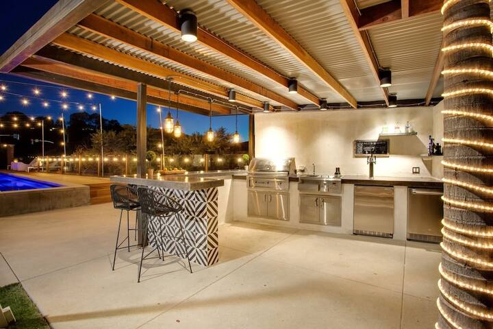 Del Mar Modern/ Industrial + Family Fun gallery image 5