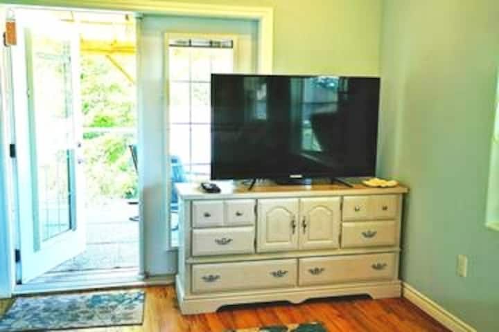 Lovely 1 Bedroom Vacation Apartment In Alma - Nouveau-Brunswick