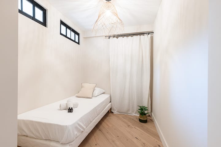 ห้องนอน N ° 3 พร้อมเตียงเรียบง่าย