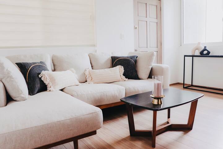 Unique Experience in Condesa! Premium Quality Apt! gallery image 3