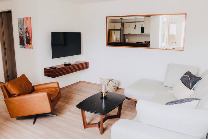 Unique Experience in Condesa! Premium Quality Apt! gallery image 2