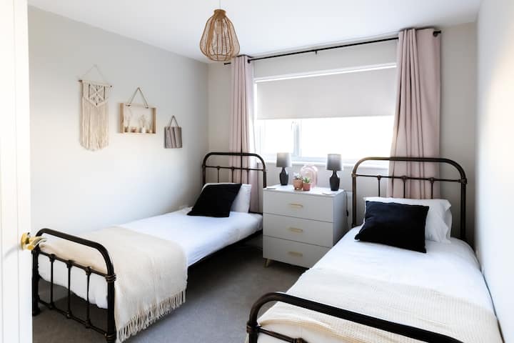 غرفة النوم 2