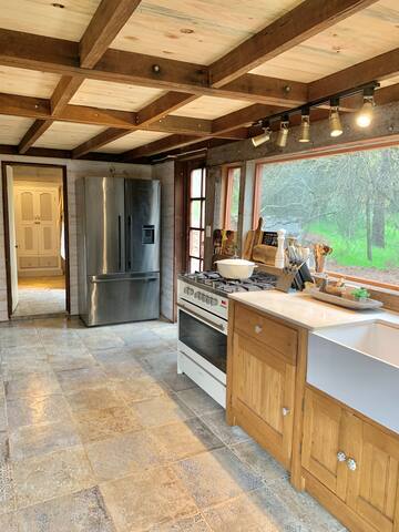 Riverside 2 Bedroom Cottage Bridgetown – Sleeps 6 gallery image 5