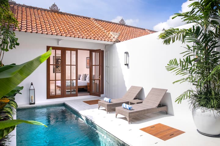 Lovely Gem Pool Villa | Center Seminyak/Petitenget