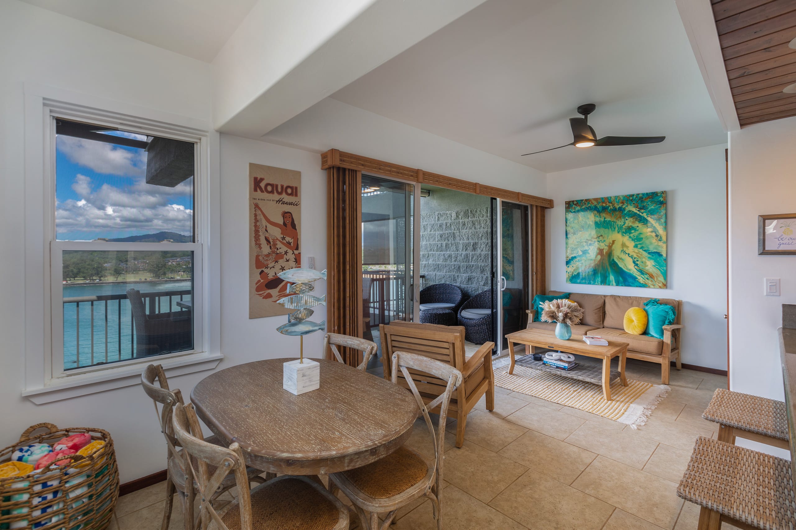Oceanfront Retreat on Kalapaki Bay Kauai Sleeps 4 - Image 7