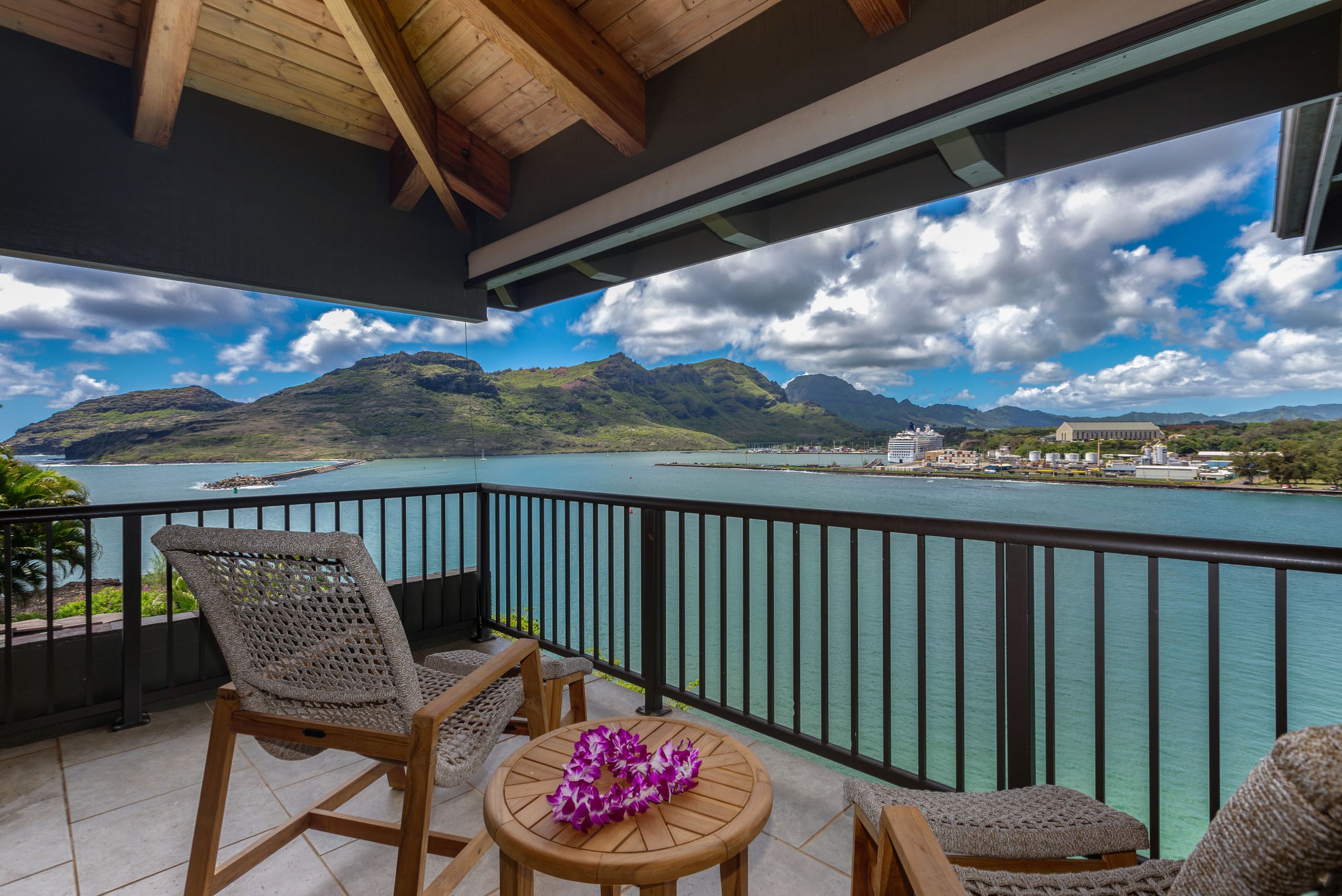 Oceanfront Retreat on Kalapaki Bay Kauai Sleeps 4 - Image 13