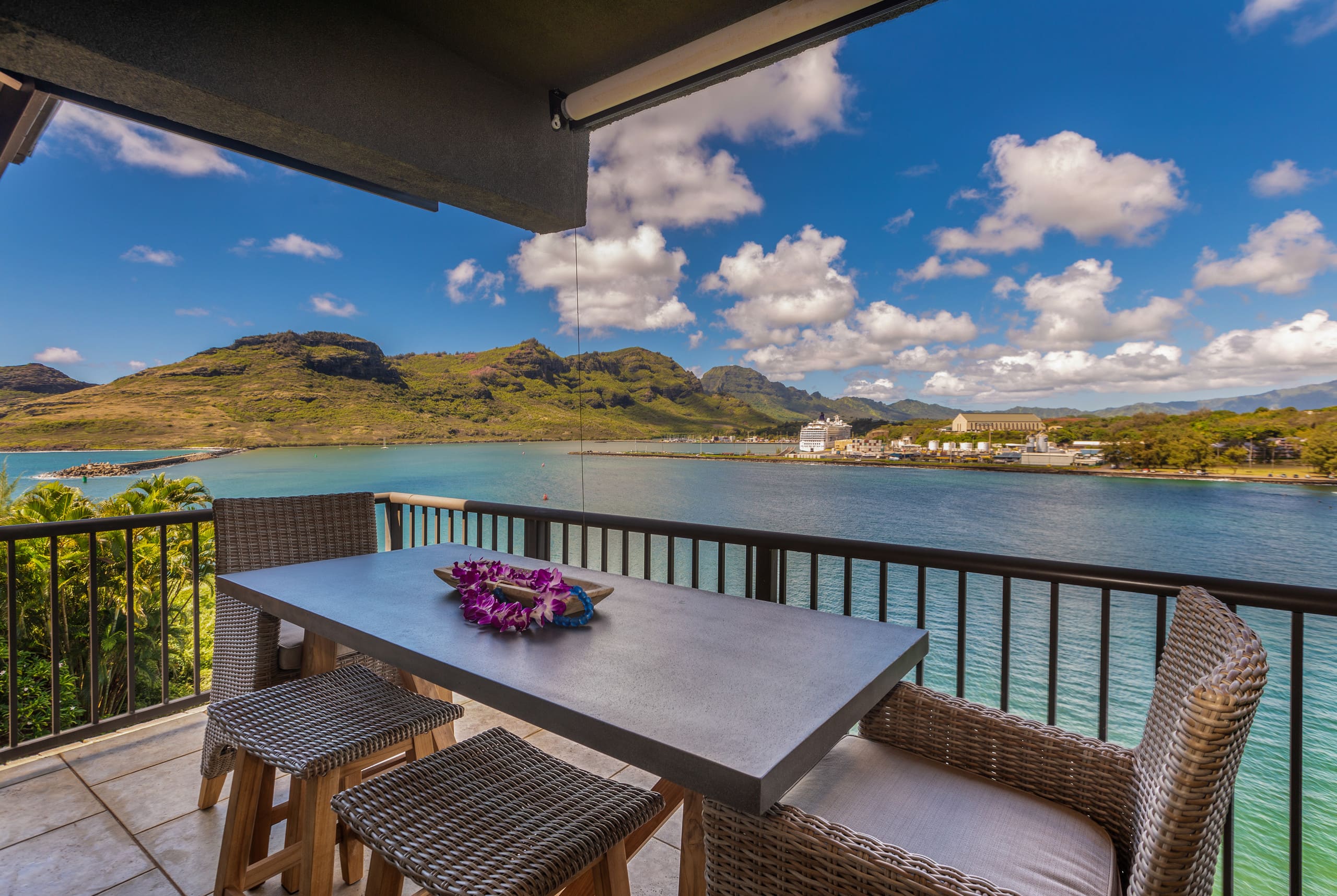 Oceanfront Retreat on Kalapaki Bay Kauai Sleeps 4 - Image 18