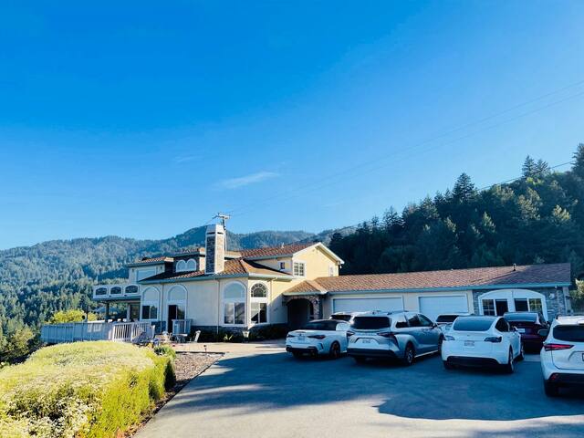 7 Bedrooms, Large,Private Villa with Gorgeous View gallery image 2