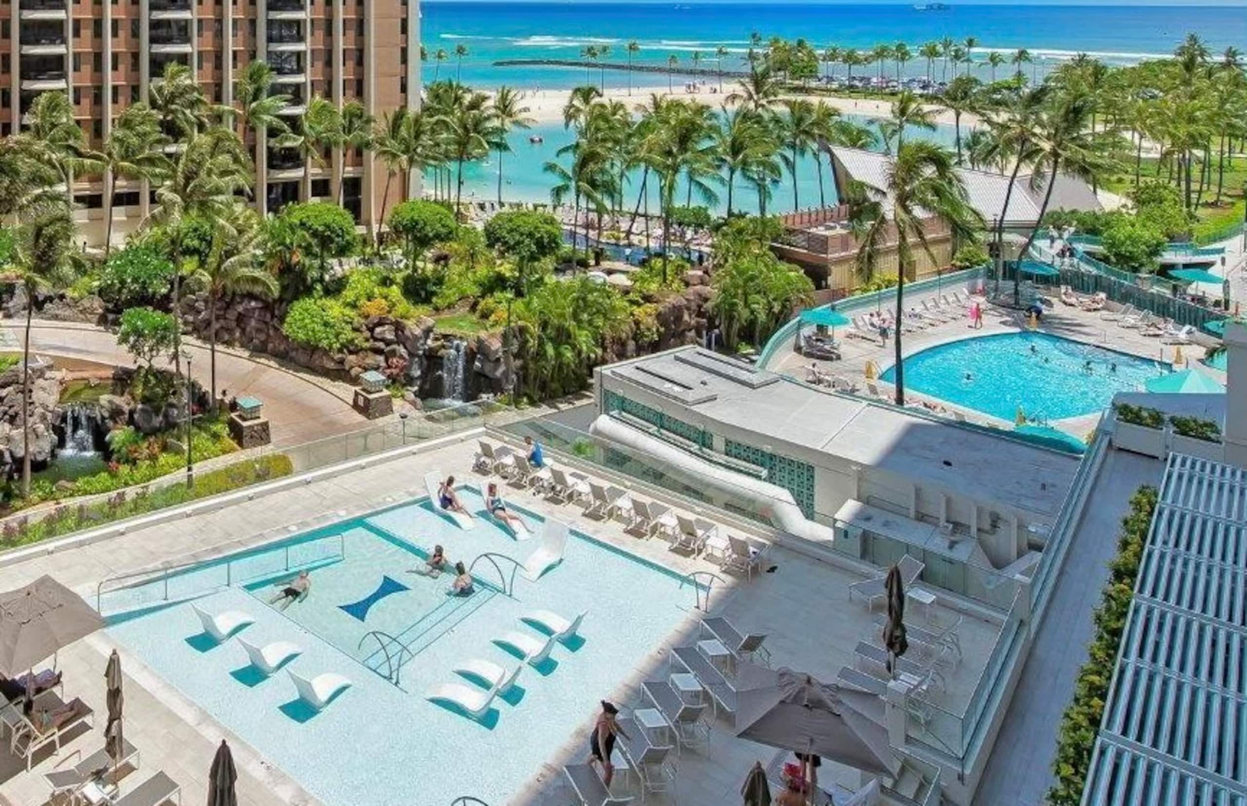 Condo in Honolulu · ★4.98 · Studio · 2 beds · 1 private bath - Image 22