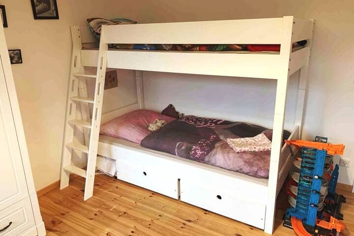 Детско легло