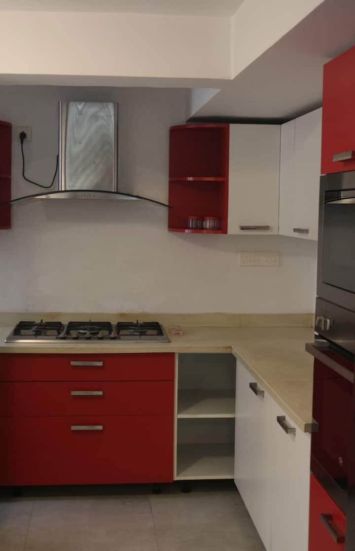 Full kitchen image 1