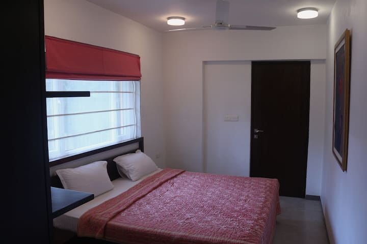 Bedroom 4 image 1