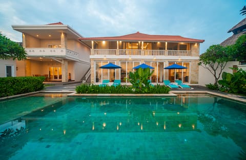 Tranquil Oceanfront Villa Near Sanur w/ Breakfast