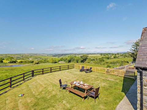 Converted Barn with breathtaking views!