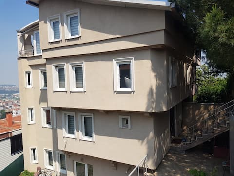 Şehir ve doğa manzaralı özel bahçeli lüx