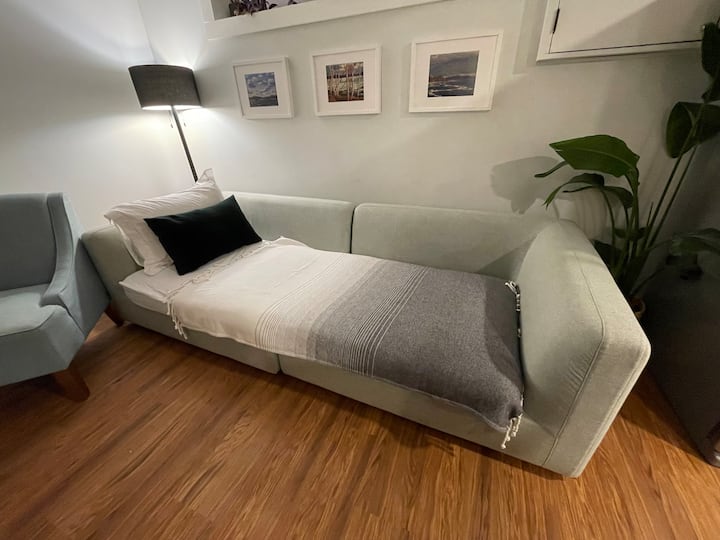 Bright Renovated Flat - 5 Mins To D'town Ch'town - Charlottetown