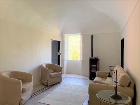 BEAUTIFUL APARTMENT WITH TERRACE AND GARDEN