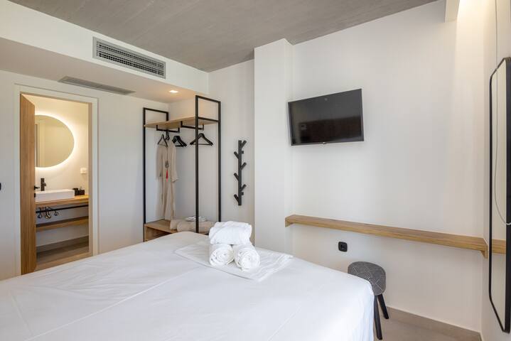 7 BDR SeaView VIlla with Private Pool |Gres Villla gallery image 4