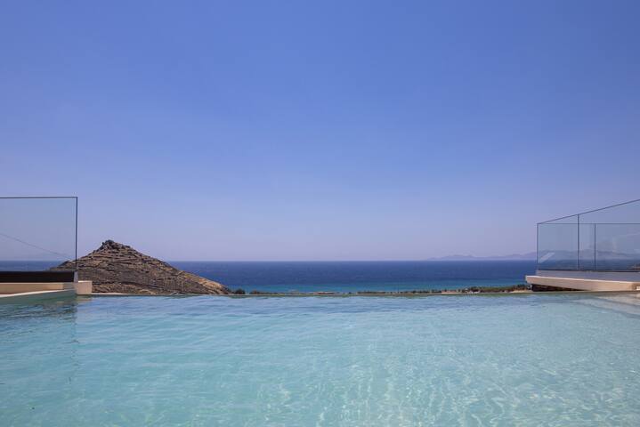 7 BDR SeaView VIlla with Private Pool |Gres Villla gallery image 3