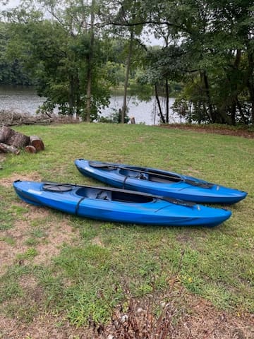 Listing in Norwich-New London