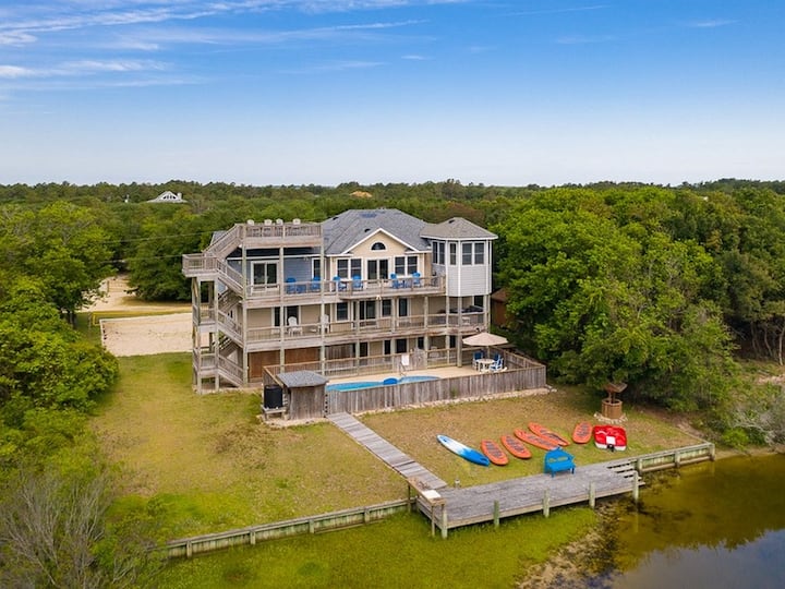 Leap of Faith Carova 4x4 Beach/Canal Getaway Houses for Rent in