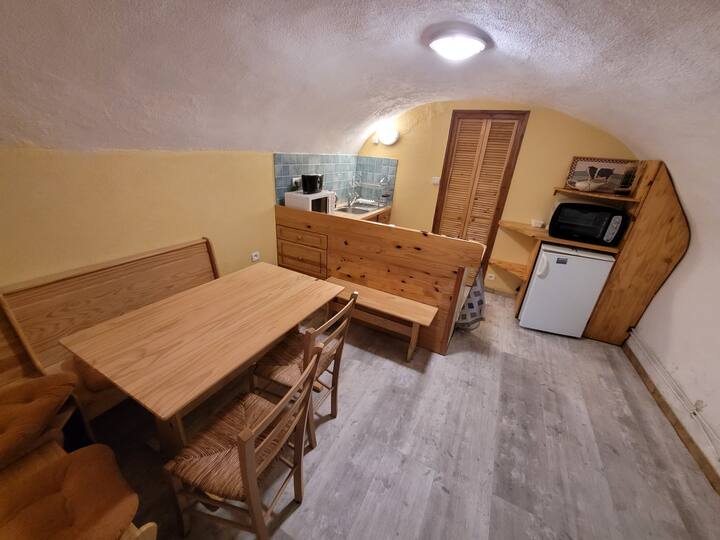 Studio Indépendant, Vu Sur Les Trois Becs - Bourdeaux