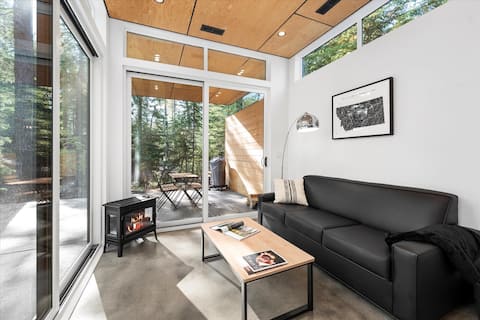 Popular Airbnb listing: The Yellowstone at Stoner Creek Cabins in Lakeside