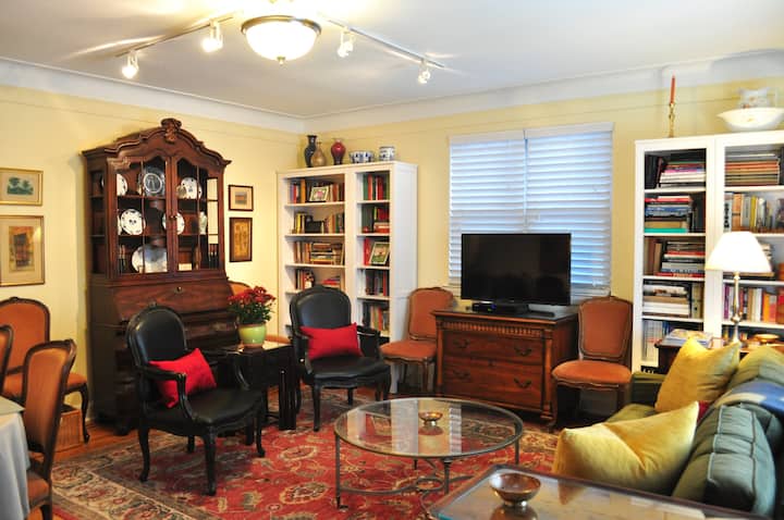 Lovely 1 Bedroom Furnished Apartment In Astoria.