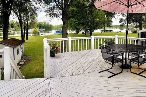 Hackenburg Hideaway - Relax & Refresh by the Lake!