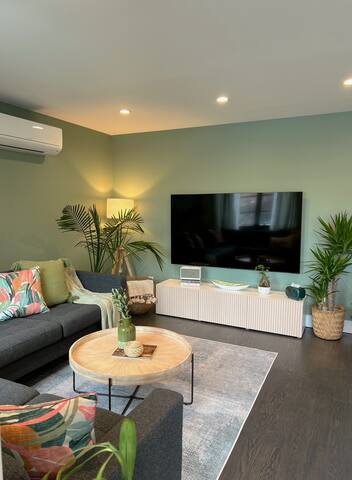 Your Spacious 3 bedroom Private Apt in Brooklyn gallery image 2