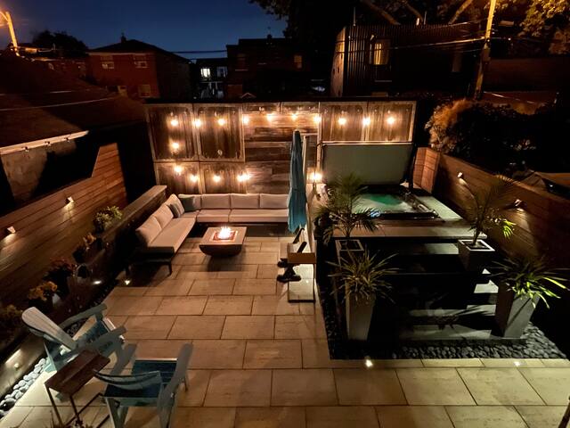 Stunning home w/ hot tub, workspaces, and parking! gallery image 3