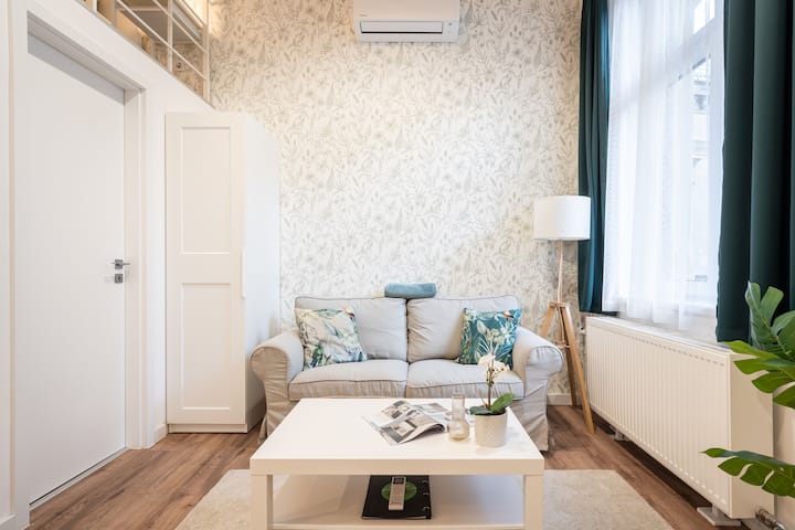 West Nest Green - Centrally Located Loft With Ac - Budapest
