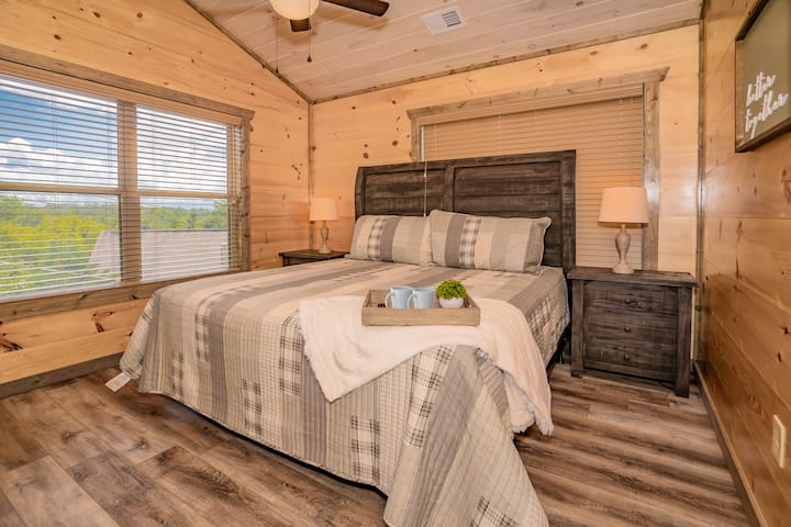 Upstairs bedroom with queen bed