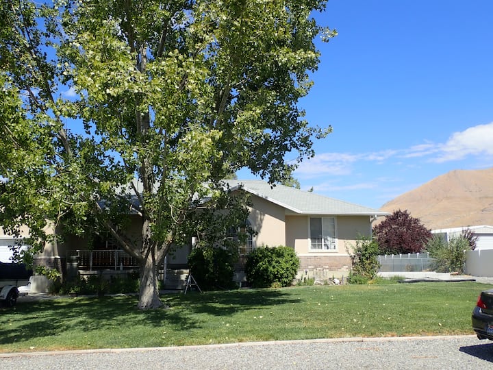 Full Basement Apartment with Private Entrance Vacation homes for Rent in Tooele, Utah, United