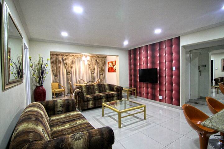 Qamaras Luxurious Self-Catering Apartments. Unit 1 gallery image 3