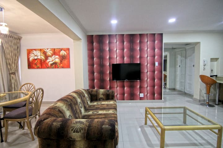 Qamaras Luxurious Self-Catering Apartments. Unit 1