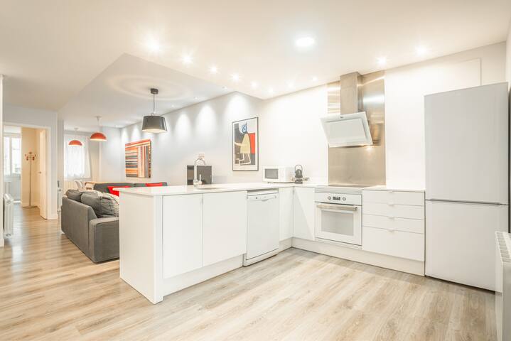 Aparment City Center Rosselló gallery image 4