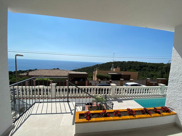 Impresionante Villa con vistas y piscina