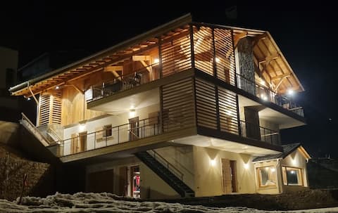 Exceptional chalet facing Mont Blanc- Sauna&Spa&Ciné