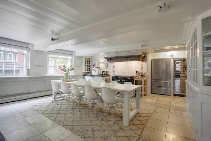 Luxurious 3 floor loft in the city centre